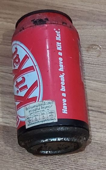 กระป๋องสังกะสีเก่า