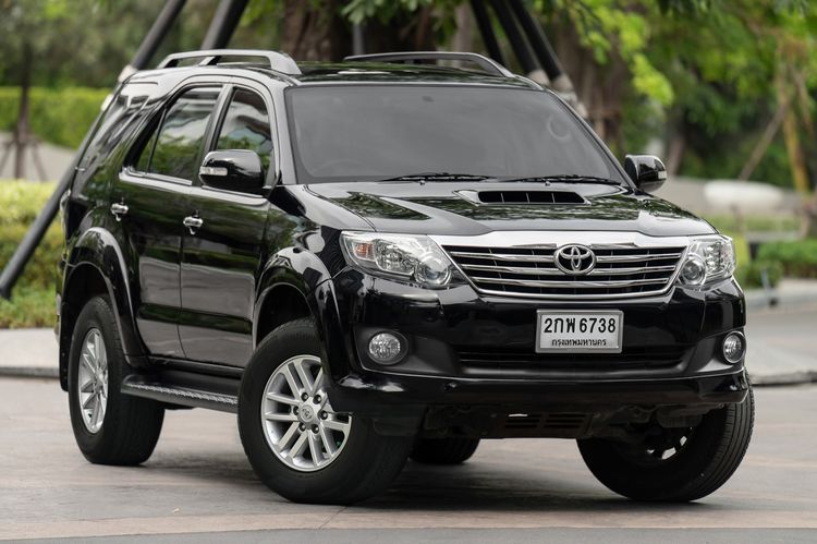 Toyota Fortuner 2013 2.5 V Utility-car ดีเซล ไม่ติดแก๊ส เกียร์อัตโนมัติ ดำ รูปที่ 2