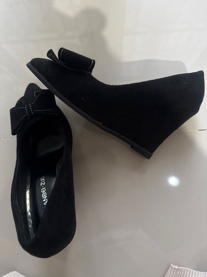 รอบเท้าส้นตึก รูปที่ 2