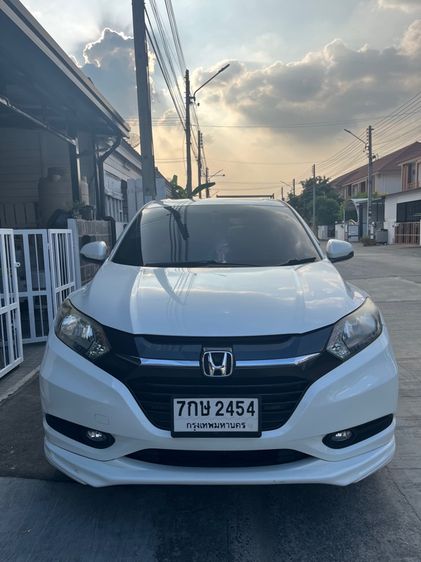 รถ Honda HR-V 1.8 S สี ขาว