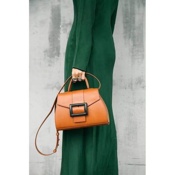 กระเป๋าหนังแท้ viera by ragazze