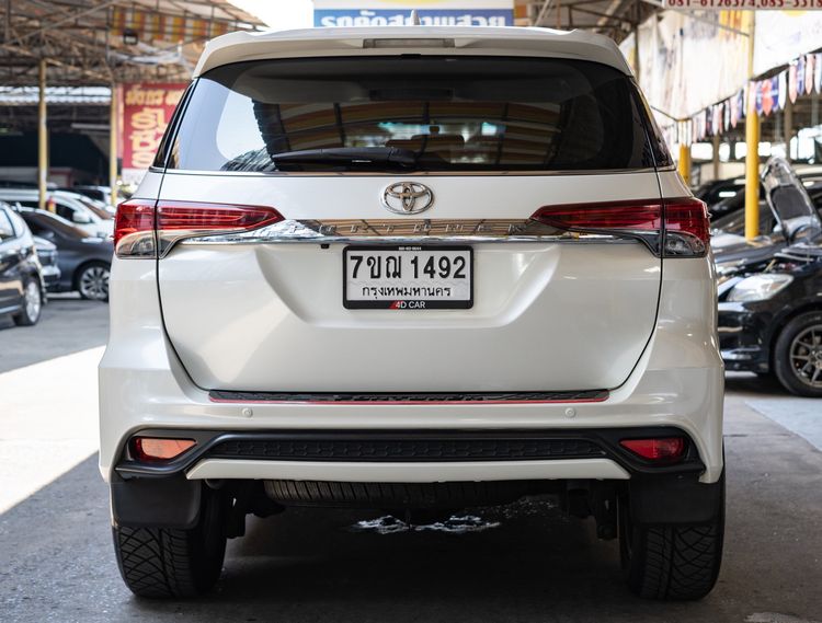 Toyota Fortuner 2016 2.4 V Utility-car ดีเซล ไม่ติดแก๊ส เกียร์อัตโนมัติ ขาว รูปที่ 4