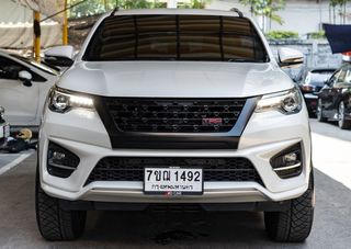2016 TOYOTA FORTUNER 2.4 V รถบ้าน สภาพดีมาก ไม่เคยชน