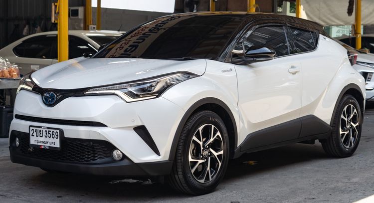 Toyota C-HR 2022 1.8 Hybrid Premium Safety Utility-car ไฮบริด ไม่ติดแก๊ส เกียร์อัตโนมัติ ขาว รูปที่ 2