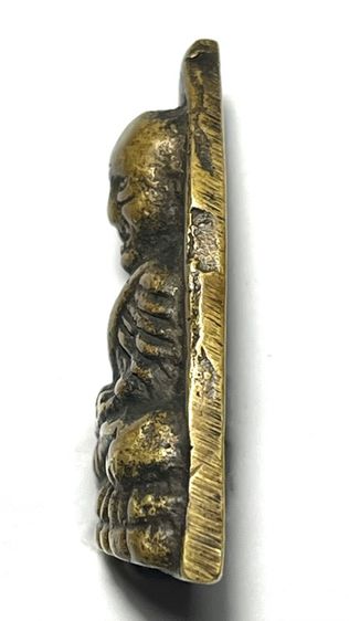 เหรียญเตารีด พิมพ์เหรียญเตารีด พิมพ์หน้าแก่ หลวงพ่อทวด วัดไทรใต้ นครสวรรค์ ปี2506 หน้าแก่ หลวงพ่อทวด วัดไทรใต้ นครสวรรค์ ปี2506 รูปที่ 4