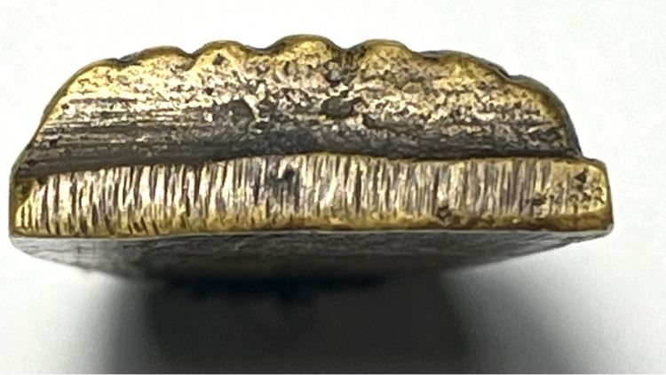 เหรียญเตารีด พิมพ์เหรียญเตารีด พิมพ์หน้าแก่ หลวงพ่อทวด วัดไทรใต้ นครสวรรค์ ปี2506 หน้าแก่ หลวงพ่อทวด วัดไทรใต้ นครสวรรค์ ปี2506 รูปที่ 3