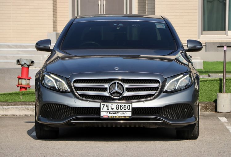 รถ Mercedes-Benz E-Class 2.0 E300e Avantgarde สี เทา