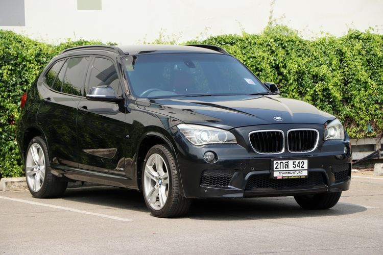 BMW X1 2015 2.0 sDrive18i Sport Utility-car เบนซิน ไม่ติดแก๊ส เกียร์อัตโนมัติ ดำ รูปที่ 3
