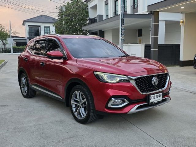 รถ MG HS 1.5 X สี แดง
