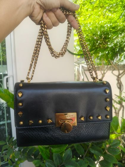 กระเป๋า Charles Keith Chain Bag สวยหรู ดูแพง มือ 2 ใหม่กริบ ส่งฟรี ✨ รูปที่ 2