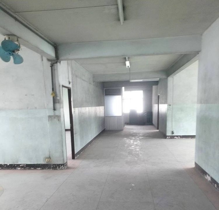 ให้เซ้งถูกมาก เหมาะทำร้านอาหาร ตึก ครึ่งไร่  พร้อมอาคาร 4 ชั้น ติดสาทร ใกล้รถไฟฟ้า ติดโรงพยาบาลเยอะ รูปที่ 2