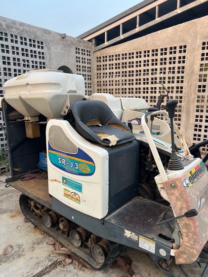 รถเกี่ยวข้าว kubota รูปที่ 2
