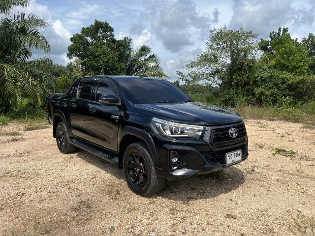 Toyota Hilux Revo 2019 2.8 G Rocco 4WD Pickup ดีเซล เกียร์อัตโนมัติ ดำ รูปที่ 3
