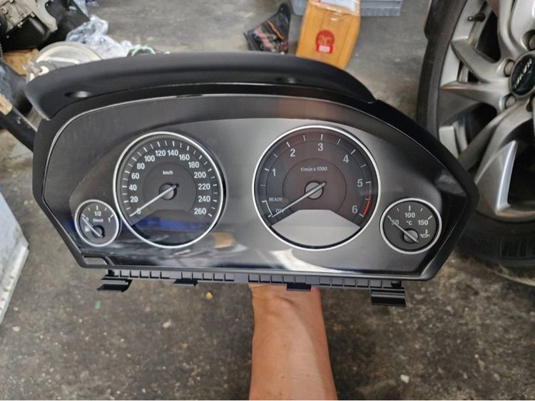 เรือนไมล์ BMW F10 F30 รูปที่ 4