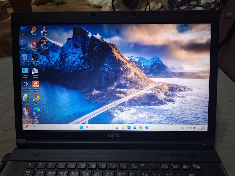 Fujitsu LIFEBOOK A573-G  CORE I7  SSD 256GB  แรม8G วิน11 พร้อมใช้ รูปที่ 4