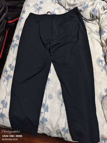 Uniqlo กางเกง ultra stretch active สีกรมท่าออกดำ xl ของใหม่ ซื้อมาสีซ้ำ ขาย 380 บาทรวมส่งครับ รูปที่ 3