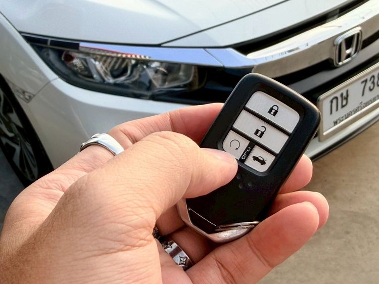 Honda Civic 2019 1.8 E i-VTEC Sedan เบนซิน ไม่ติดแก๊ส เกียร์อัตโนมัติ ขาว รูปที่ 2