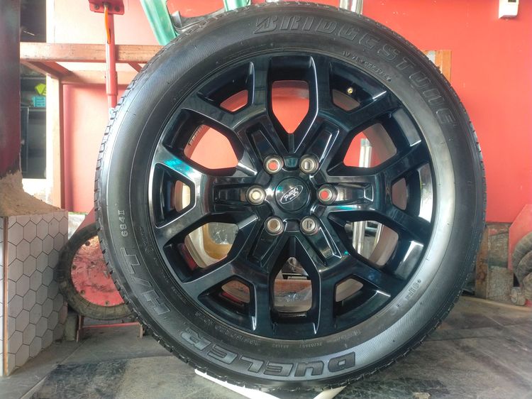 แม็กฟอร์ด ขอบ20 พร้อมยางบริสโตน 265 50 20 ปี24 แม็กป้ายแดงสีเดิม ยางสวยทุกเส้นยางวิ่งมา 9,000 กิโลเมตรดอกสวยตามรูป รูปที่ 4