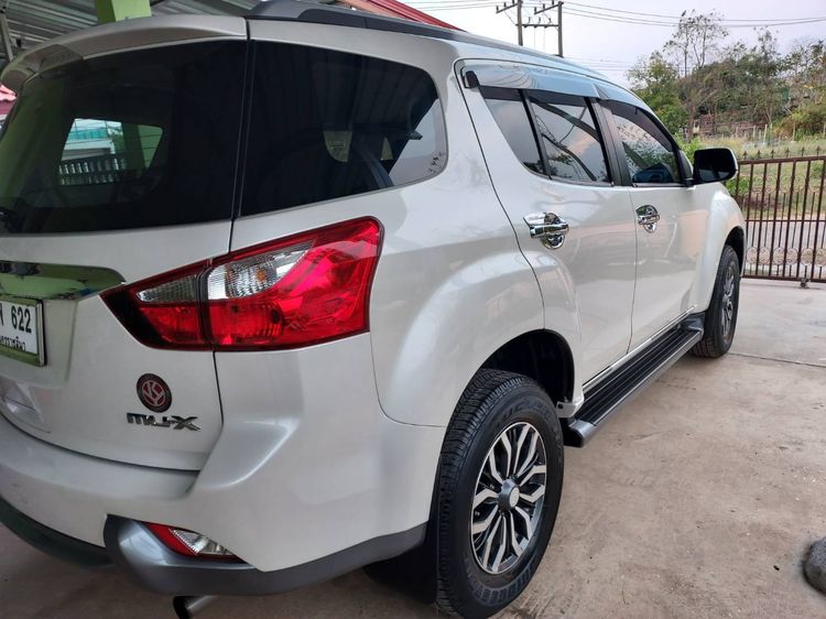 รถ Isuzu MU-X 1.9 Luxury 2WD สี ขาว
