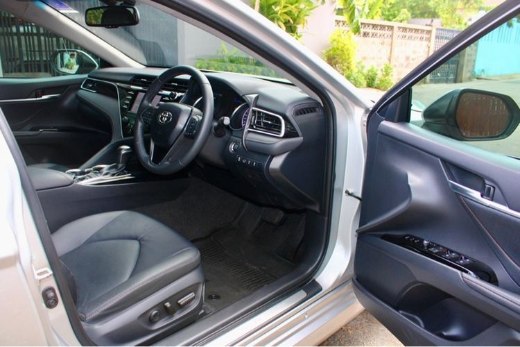 Toyota Camry 2021 2.0 G Sedan เบนซิน ไม่ติดแก๊ส เกียร์อัตโนมัติ เทา รูปที่ 3