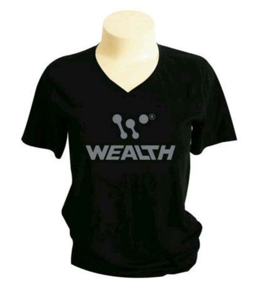 เสื้อยืดคอวีสีดำ