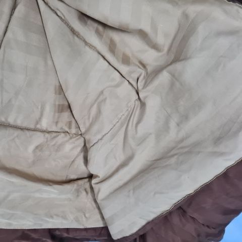 ผ้านวมสีน้ำตาล 6 ฟุต รูปที่ 4