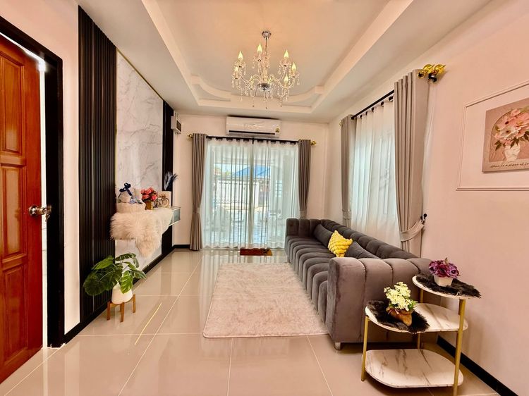 บ้านเดี่ยวพัทยารีโนเวทใหม่พร้อมเฟอร์นิเจอร์ใหม่ 3 นอน 2 น้ำทำเลดีสิ่งแวดล้อมดีพร้อมอยู่