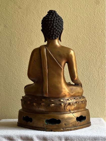 พระบูชาเชียงแสนสิงห์หนึ่ง เนื้อสัมฤทธิ์ หน้าตักกว้าง 9 นิ้ว สูง 18 นิ้ว รูปที่ 2