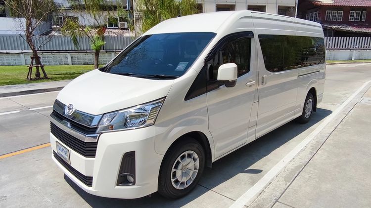 Toyota Commuter 2024 2.8 Van ดีเซล ไม่ติดแก๊ส เกียร์อัตโนมัติ ขาว รูปที่ 3