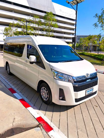 Toyota Commuter 2024 2.8 Van ดีเซล ไม่ติดแก๊ส เกียร์อัตโนมัติ ขาว รูปที่ 2