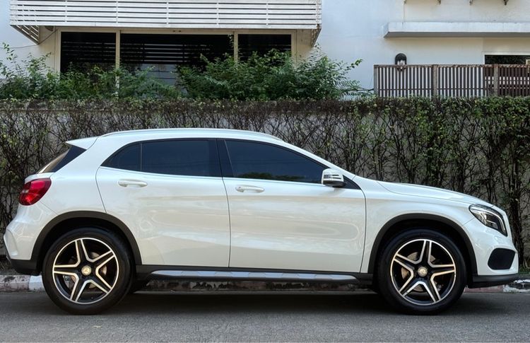 Mercedes-Benz GLA-Class 2016 GLA250 Utility-car เบนซิน ไม่ติดแก๊ส เกียร์อัตโนมัติ ขาว รูปที่ 2