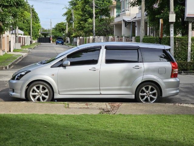 Toyota Wish 2004 2.0 Q Utility-car เบนซิน เกียร์อัตโนมัติ บรอนซ์เงิน รูปที่ 3