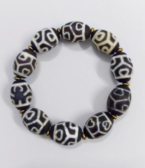 สร้อยข้อมือหินทิเบต 6 ตา