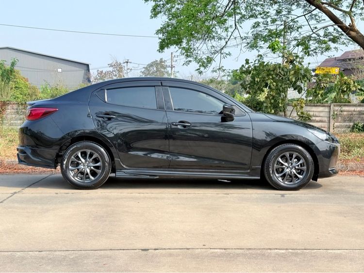 Mazda Mazda 2 2021 1.3 Skyactiv-G S Leather Sedan Sedan เบนซิน เกียร์อัตโนมัติ ดำ รูปที่ 4