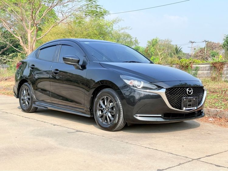 Mazda Mazda 2 2021 1.3 Skyactiv-G S Leather Sedan Sedan เบนซิน เกียร์อัตโนมัติ ดำ รูปที่ 2