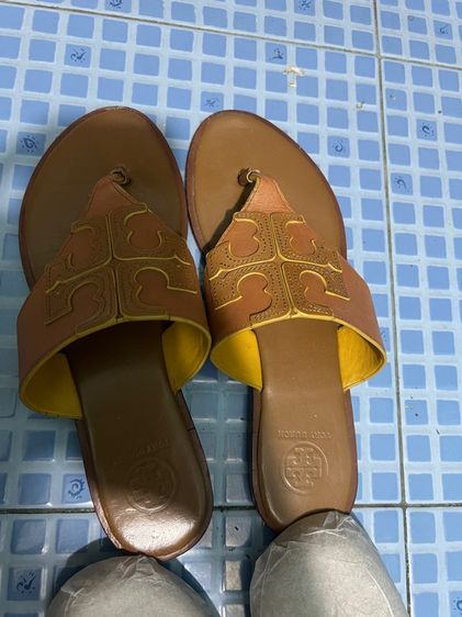 used tory burch 24.5-25cm ใส่ได้ สวยใส่ได้อีกนาน รูปที่ 2