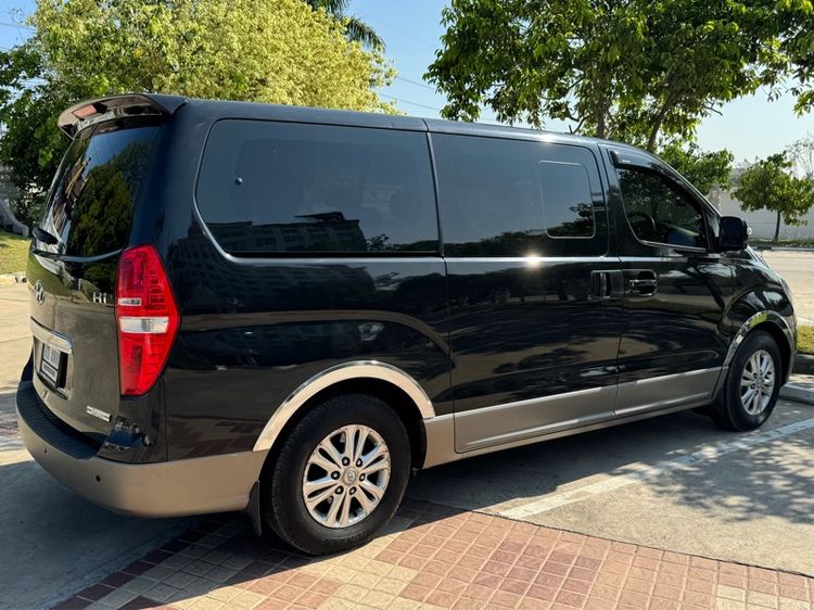 Hyundai H-1  2012 2.5 Deluxe Van ดีเซล เกียร์อัตโนมัติ ดำ รูปที่ 2