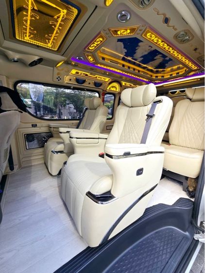 Toyota Commuter 2023 2.8 ดีเซล ไม่ติดแก๊ส เกียร์อัตโนมัติ บรอนซ์เงิน รูปที่ 2