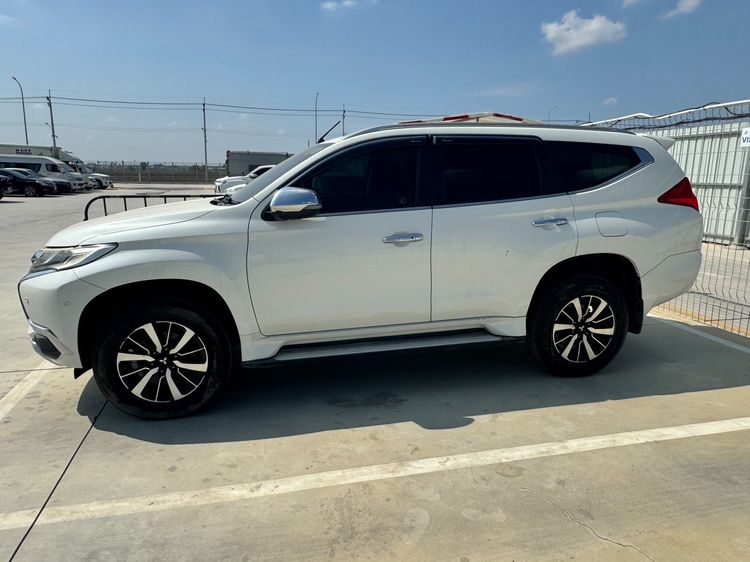 Mitsubishi Pajero Sport 2015 2.4 GT Premium 2WD Utility-car ดีเซล เกียร์อัตโนมัติ ขาว รูปที่ 4