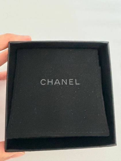 เข็มกลัด Chanel Classic CC Brooch  รูปที่ 4
