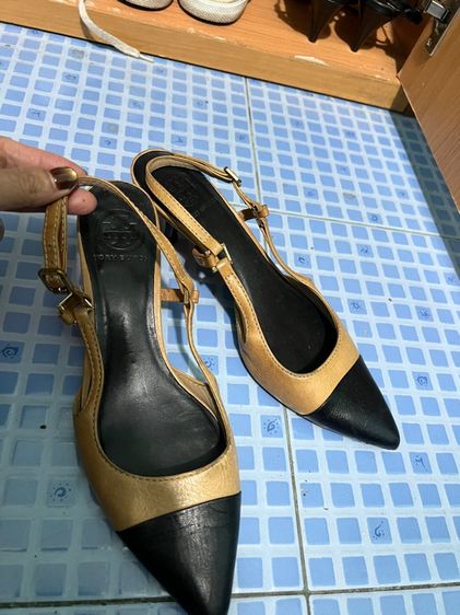 รองเท้าส้นสูง น้ำตาล หนังแท้ UK 6 | EU 39 1/3 | US 7.5 อื่นๆ used tory burch 25cm แท้ใส่ได้นาน ขยับสายรัดได้