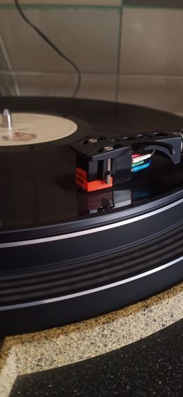 เครื่องเล่นแผ่นเสียง รูปที่ 2