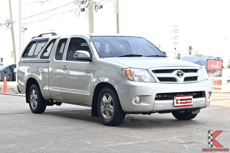 รถ Toyota Hilux Vigo 2.7 G สี บรอนซ์เงิน