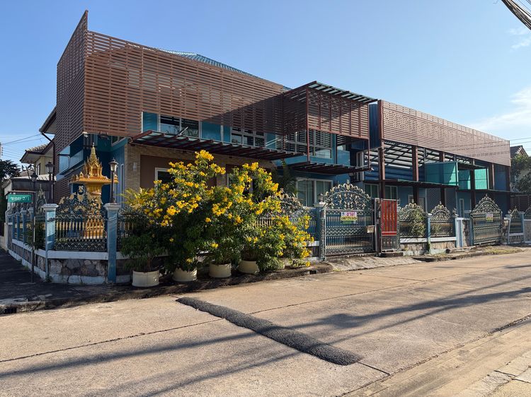 ขายออฟฟิศพร้อมโกดัง เทพารักษ์ บางปลา หมู่บ้านสุรีวรรณ ใกล้ถนนใหญ่เทพารักษ์ เพียง 2 กม. 