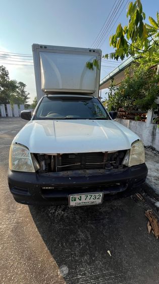 รถ Isuzu D-MAX 2.5 S สี ขาว