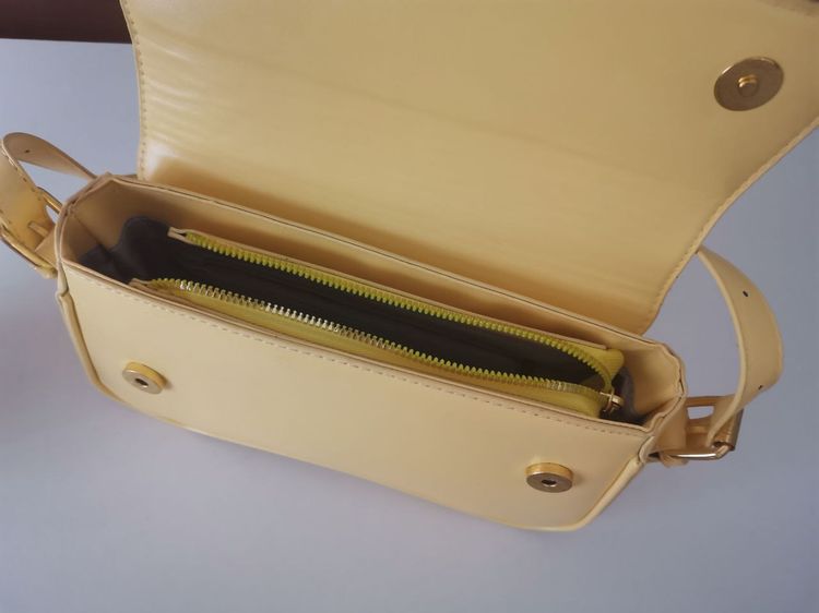 Yellow shoulder bag รูปที่ 2