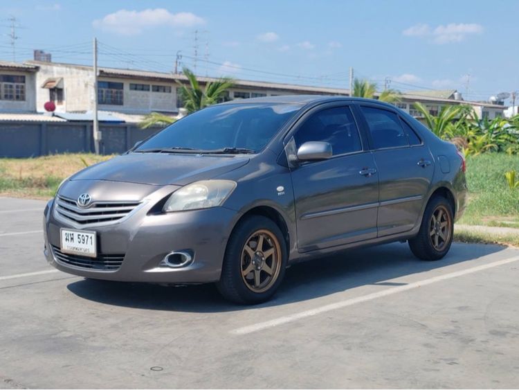 รถ Toyota Vios 1.5 E สี เทา