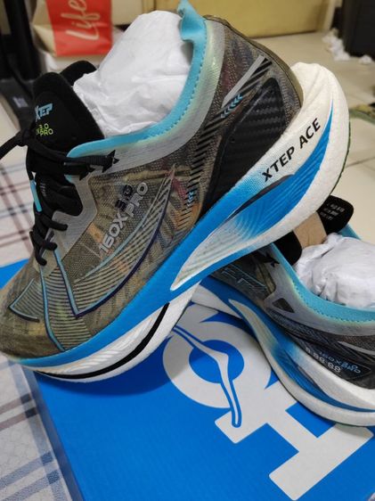 รองเท้าวิ่งระดับแข่งขันมีแผ่นคาร์บอน​ Xtep​ 160x​ 3.0pro​ เบอร์​8.5​ 42 สวยๆสภาพดี​ ราคา1000บาท​ สนใจสอบถามไอดี0982548693​หรือโทร0880029726​