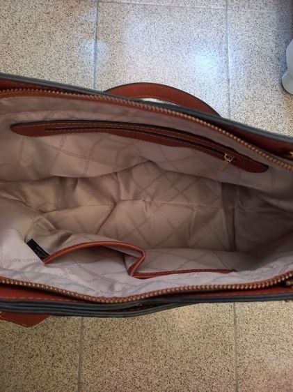 กระเป๋าสะพาย Michale Kors รูปที่ 9