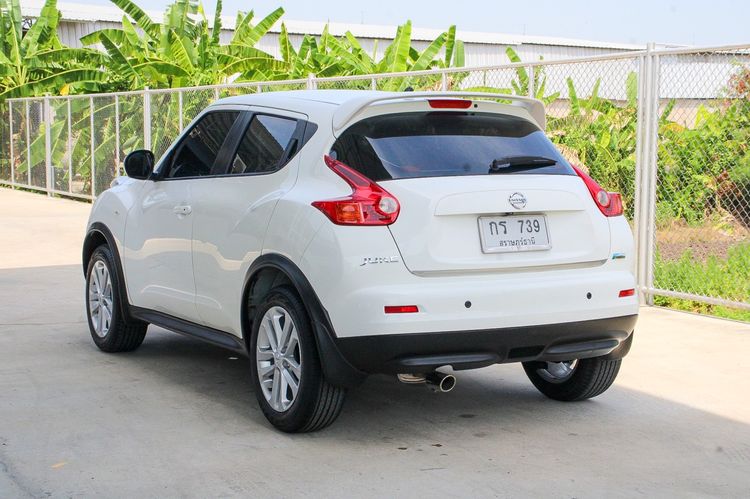 Nissan Juke 2014 1.6 V Sedan เบนซิน ไม่ติดแก๊ส เกียร์อัตโนมัติ ขาว รูปที่ 3